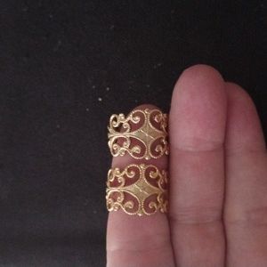 Sarah Coventry Gold Tone Filigree Hoop Pierced Earrings